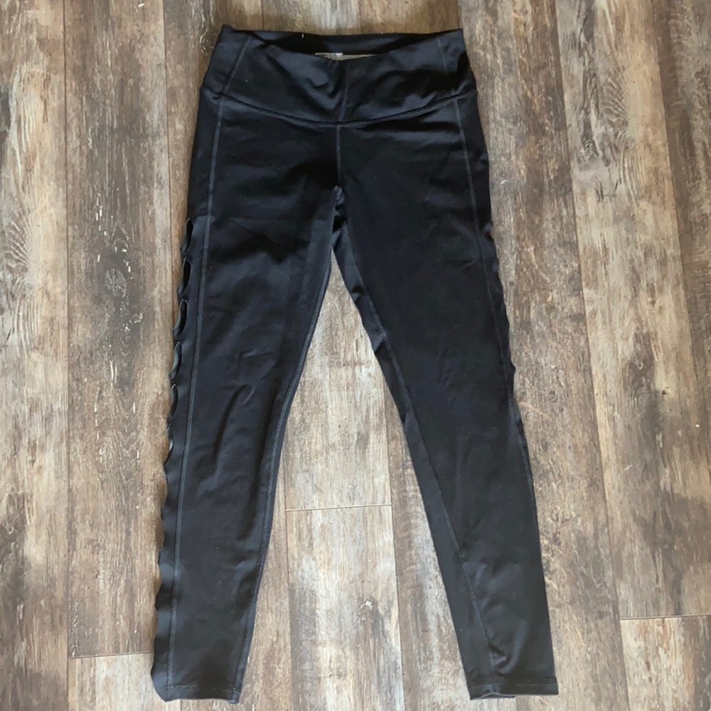 Victoria’s Secret sportswear yoga pants